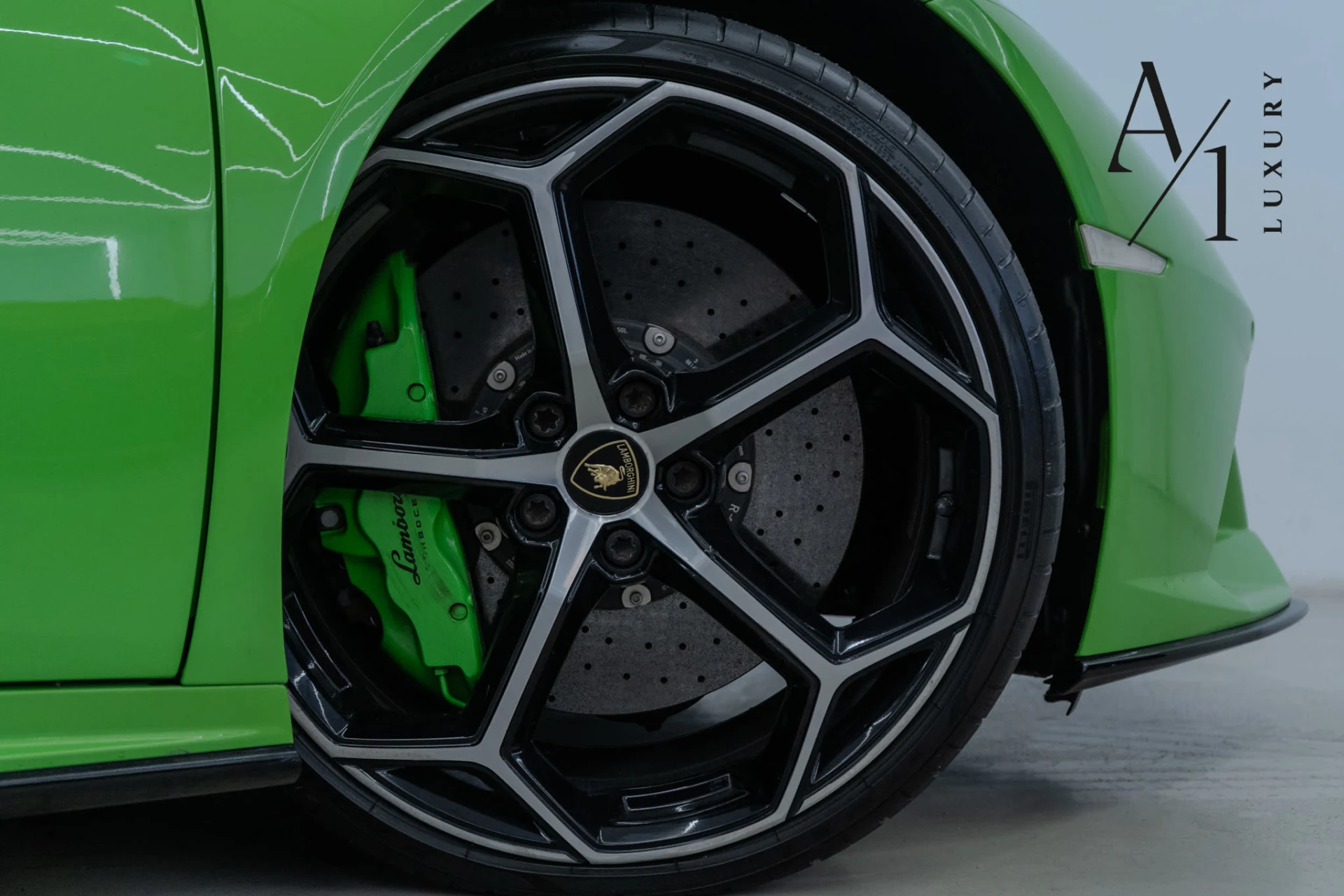 2022 Lamborghini Huracan EVO Spyder Green, 97,700 Kms photo 4