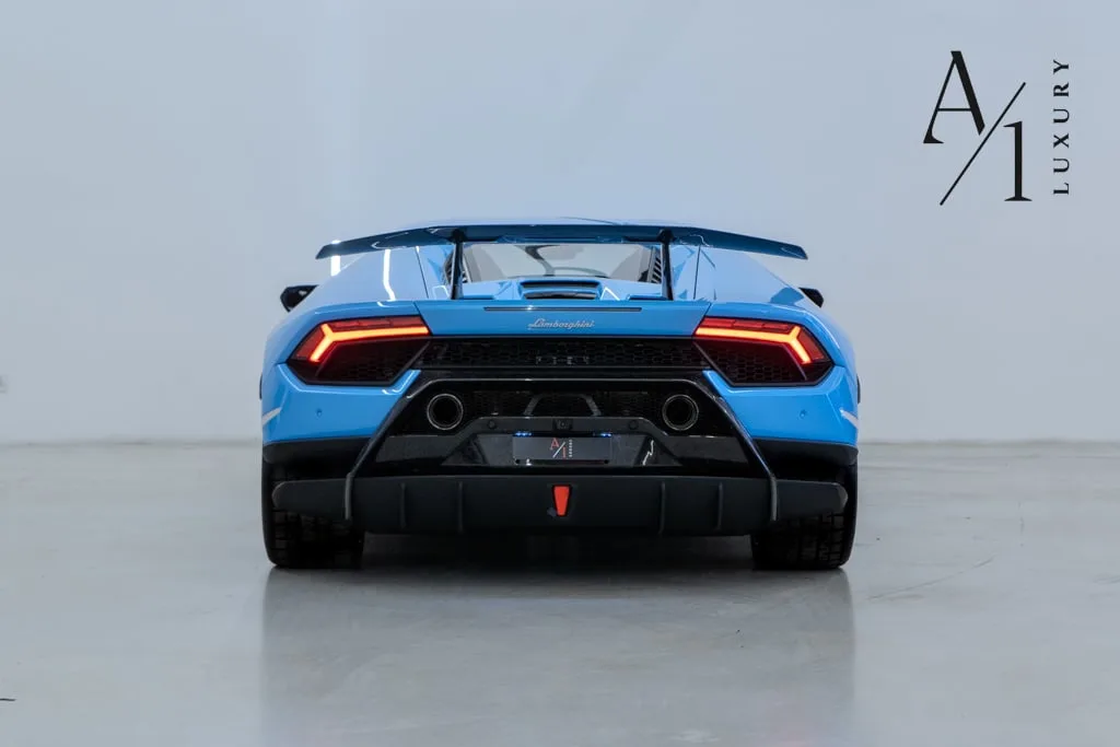 2019 Lamborghini Huracán Performante Carbon Fiber Edition photo 2