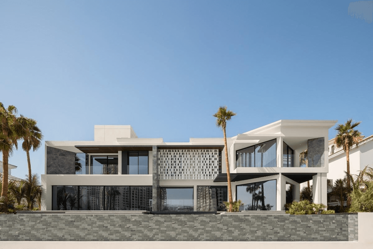 5-BR Signature Villa Frond P, Palm Jumeirah Marina Skyline Views