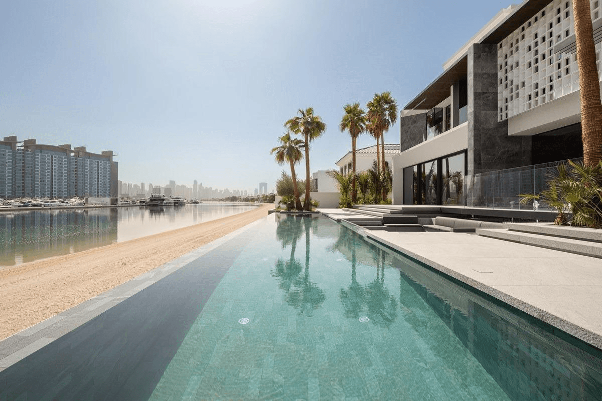 5-BR Signature Villa Frond P, Palm Jumeirah Marina Skyline Views photo 2